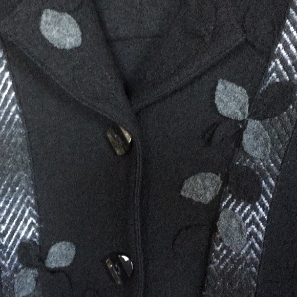 Applicate jacket - Picture 2 of 2